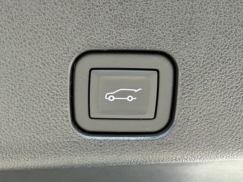 new 2026 Chevrolet Traverse car, priced at $56,295