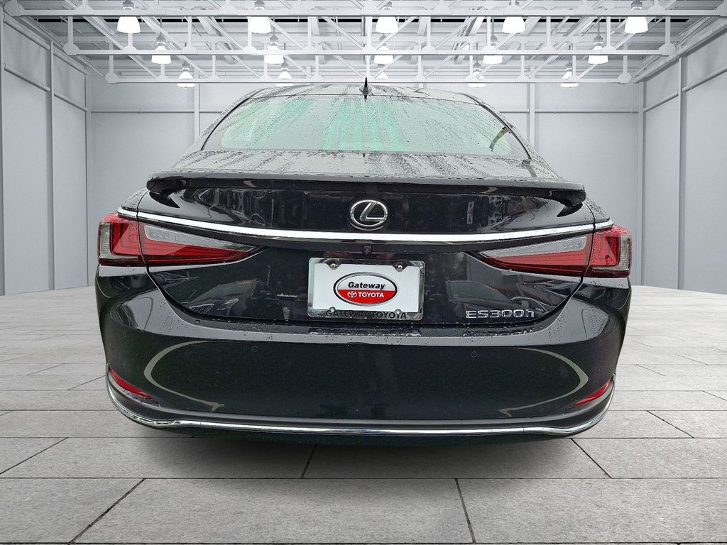 2024 Lexus ES Hybrid 300h 5