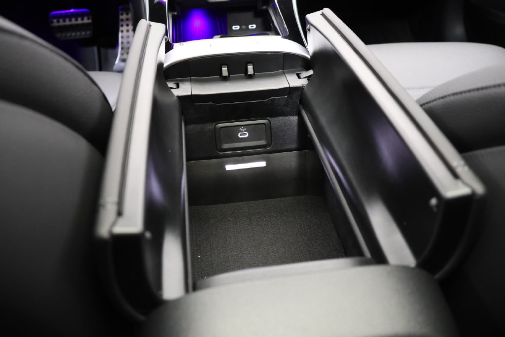 Thumbnail: 2026 Mercedes-Benz C-Class - 29