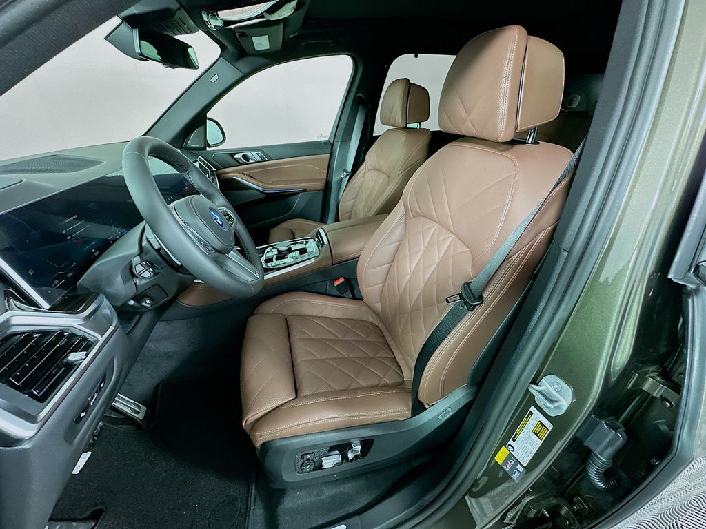 Thumbnail: 2026 BMW X5 - 16