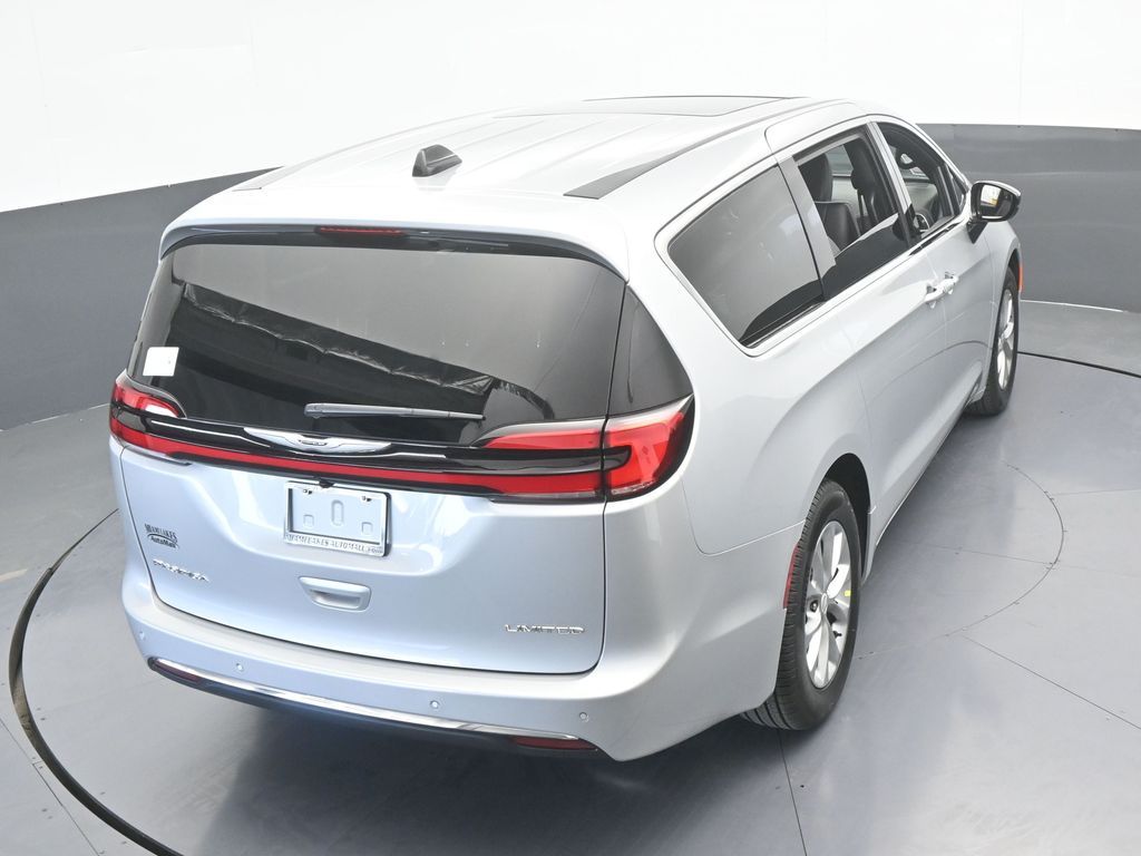 New 2026 Silver Mist Clearcoat Chrysler Limited image 51