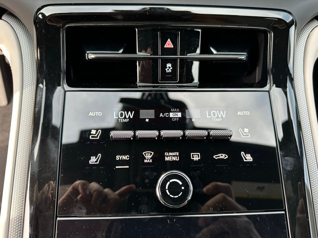 Thumbnail: 2026 Porsche Panamera - 25