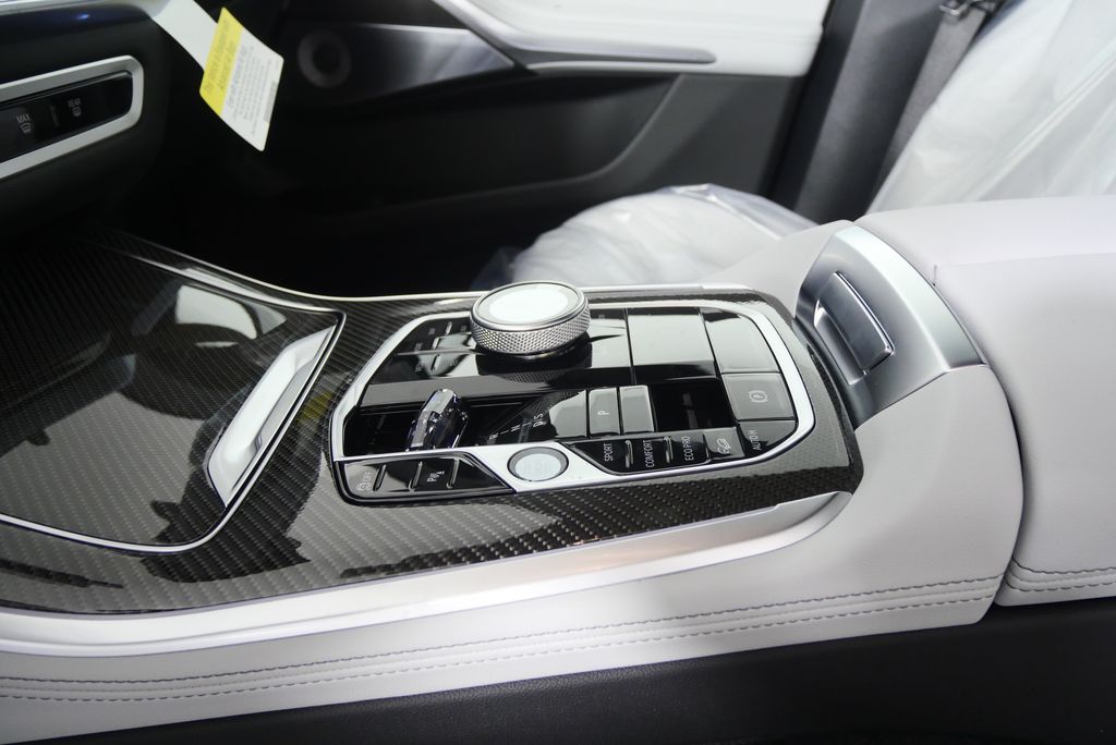 Thumbnail: 2026 BMW X5 - 22