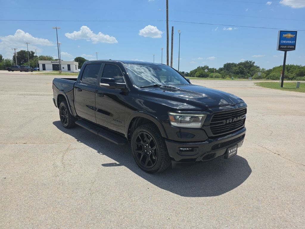 Diamond Black Crystal Pearlcoat 2022 RAM 1500 Pickup Truck Four-Wheel Drive 8-Speed Automatic