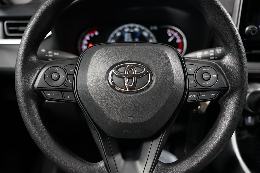 Thumbnail: 2025 Toyota RAV4 - 12