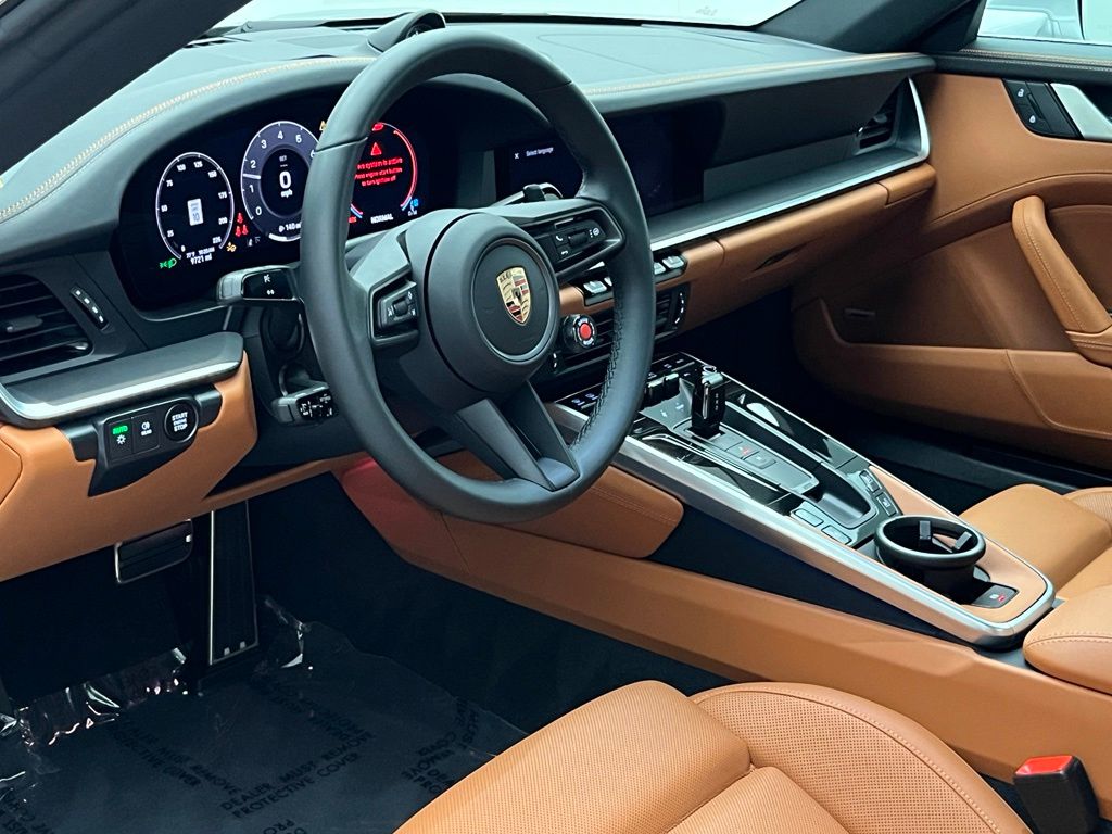 Thumbnail: 2025 Porsche 911 - 4