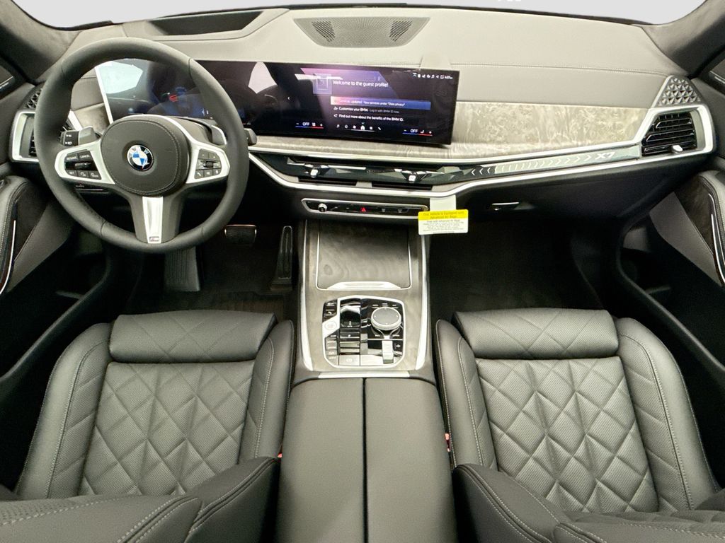 Thumbnail: 2026 BMW X7 - 13