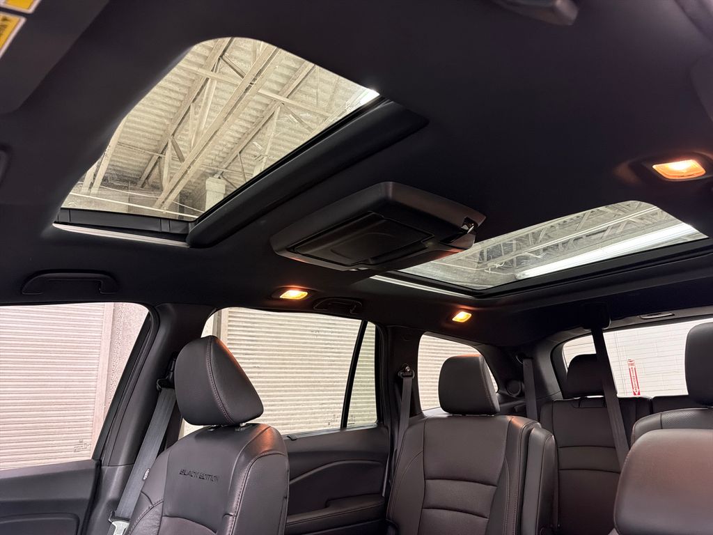 Used 2022  Honda Black Edition image 8