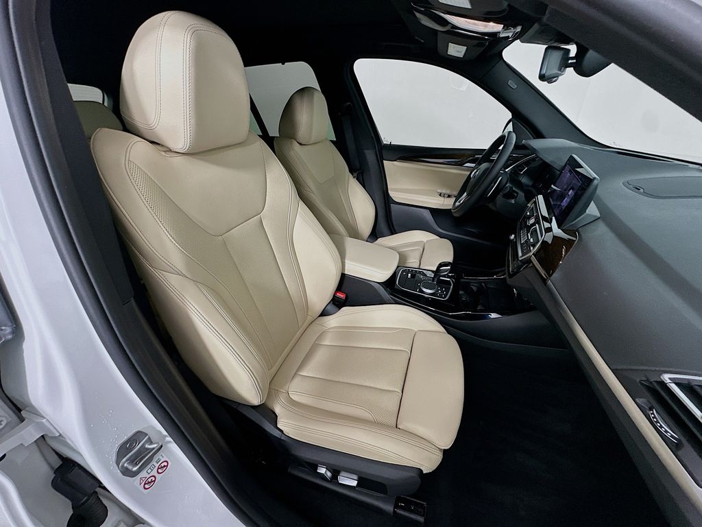 Thumbnail: 2023 BMW X3 - 29