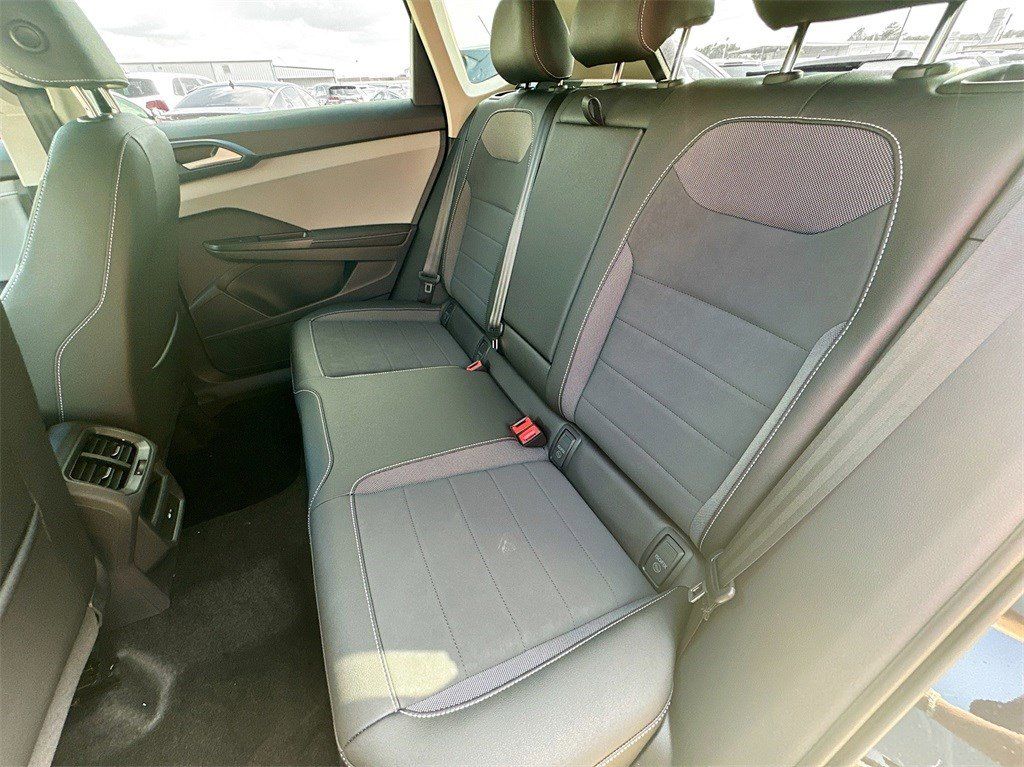 New 2024 Black Pearl Volkswagen 1.5T SE image 26