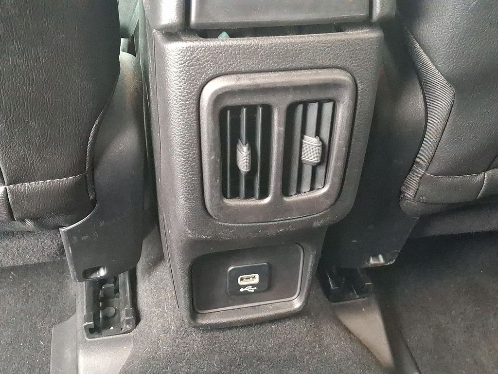 Thumbnail: 2018 Jeep Compass - 11