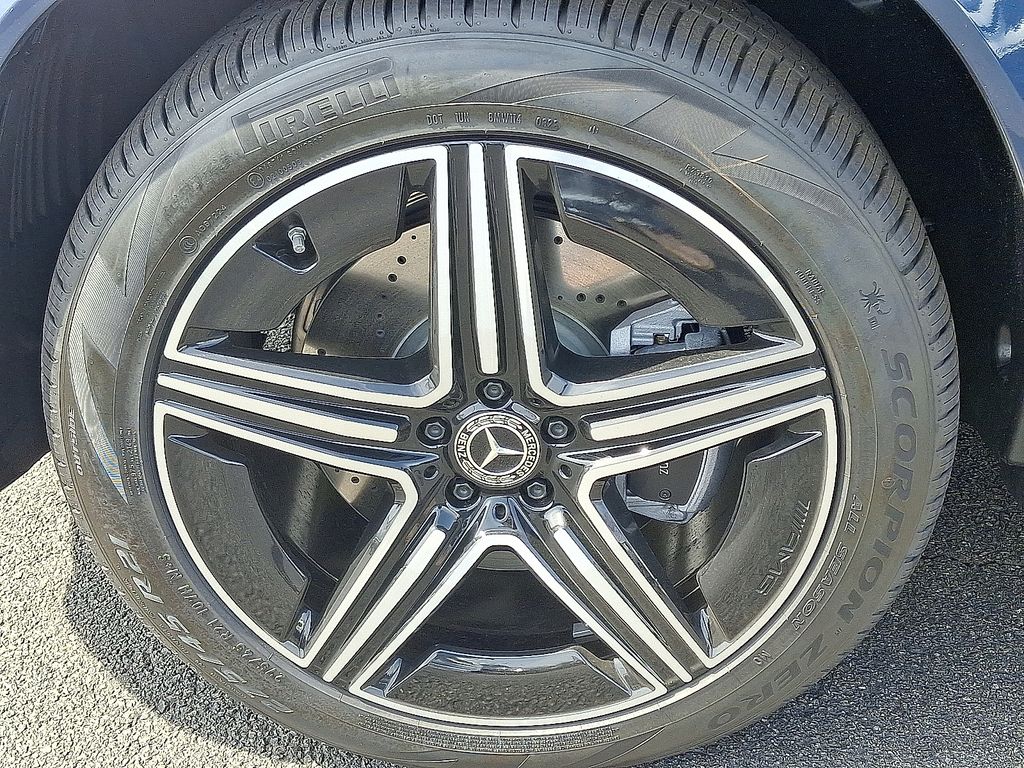 Thumbnail: 2026 Mercedes-Benz GLE - 6