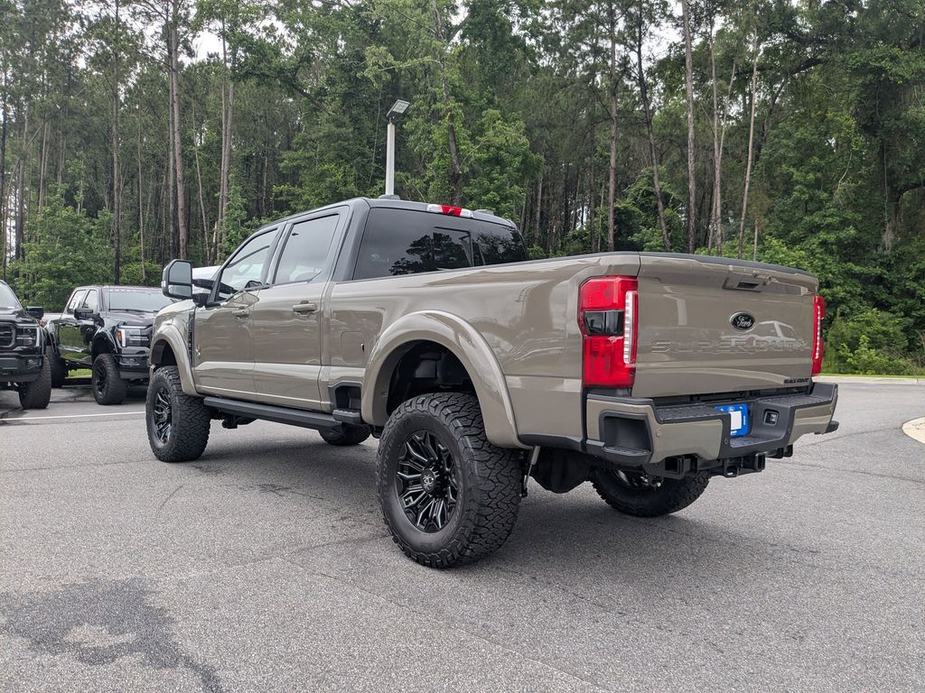 2026 Ford F-250 Super Duty Black Widow