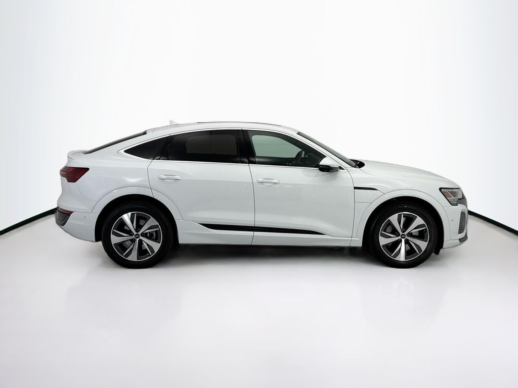 Thumbnail: 2024 Audi Q8 e-tron - 4