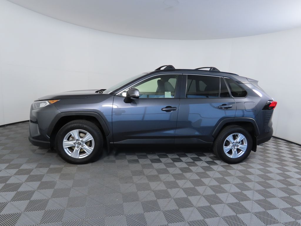 2019 Toyota RAV4 XLE 8