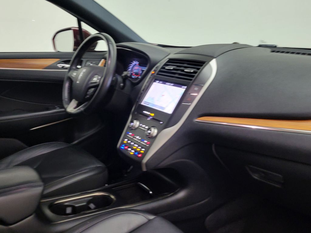 Thumbnail: 2019 Lincoln MKC - 14
