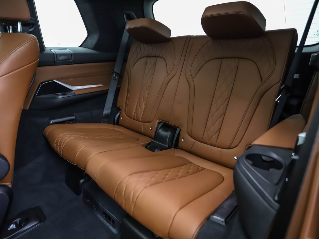 Thumbnail: 2022 BMW X7 - 26