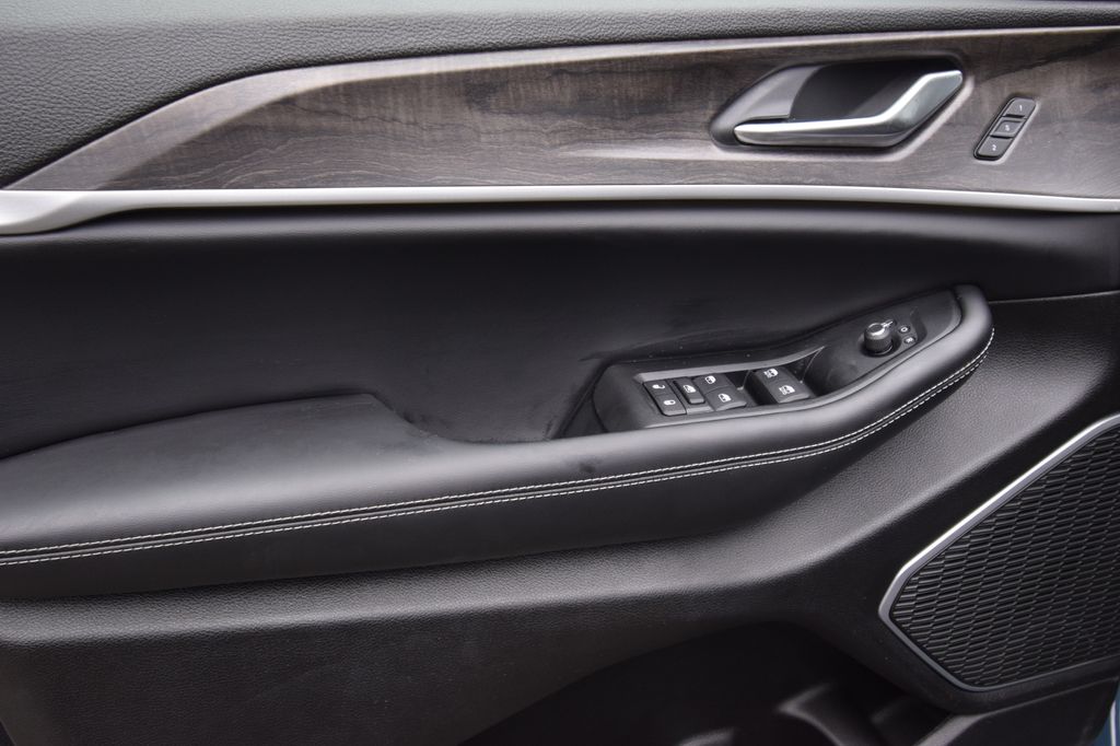 new 2026 Jeep Grand Cherokee L car, priced at $49,780