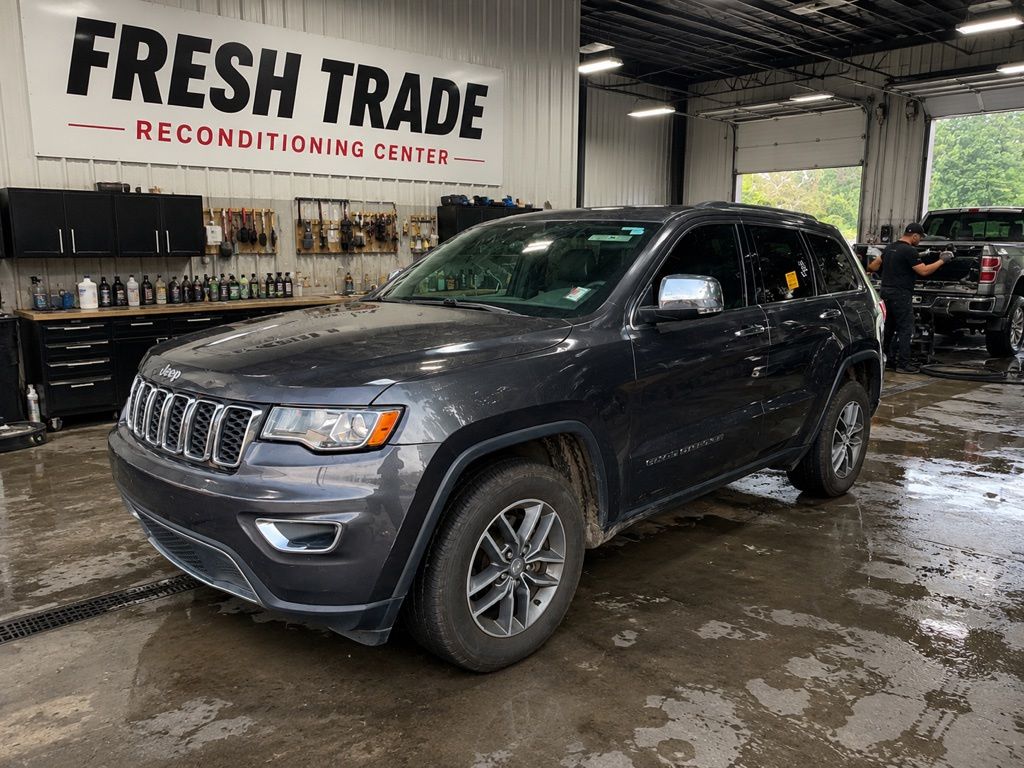 Gray (Granite Crystal Metallic Clearcoat) 2017 Jeep Grand Cherokee SUV / Crossover 4X2 8-Speed Automatic