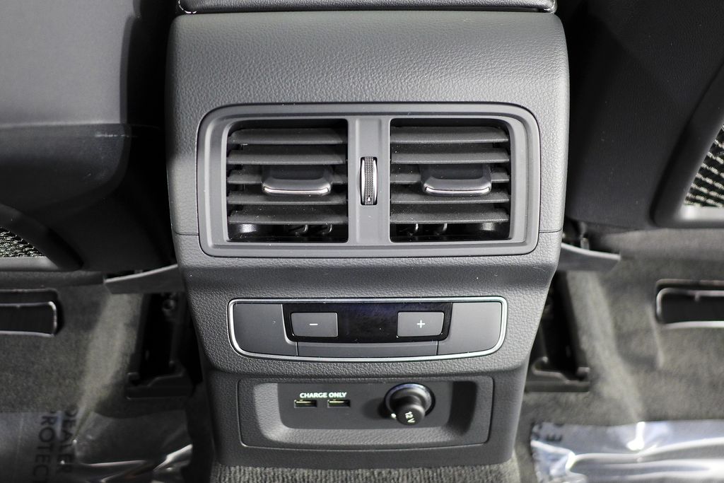 Thumbnail: 2022 Audi Q5 - 24