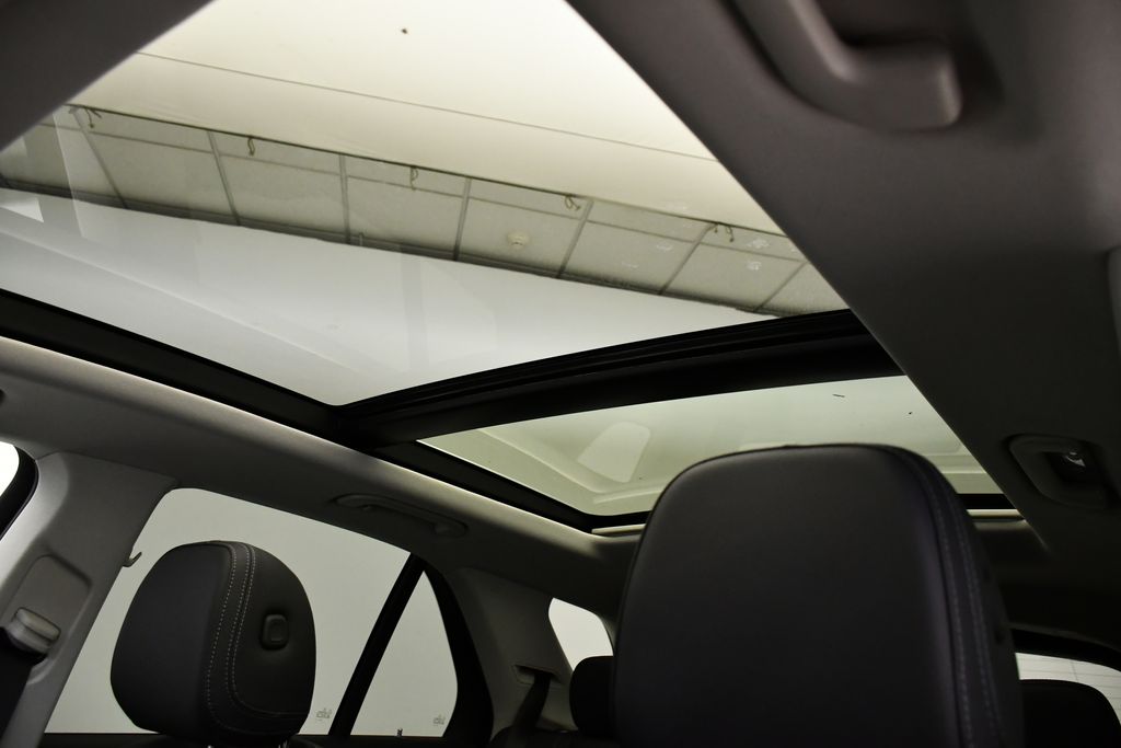 Thumbnail: 2026 Mercedes-Benz GLE - 17