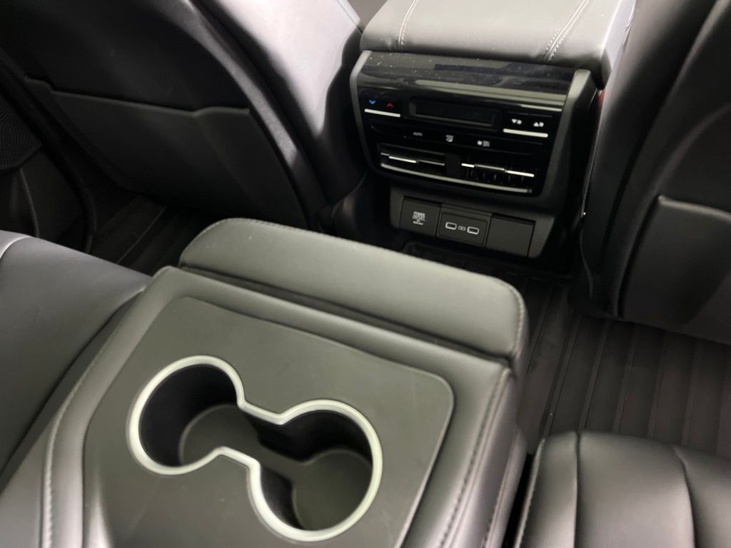 Thumbnail: 2024 Acura MDX - 9