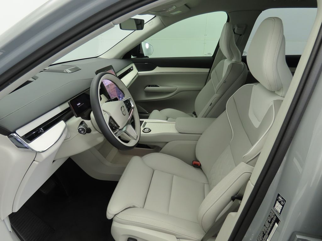 2025 Volvo EX90  19