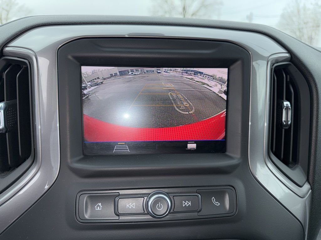 Thumbnail: 2020 Chevrolet Silverado 1500 - 15