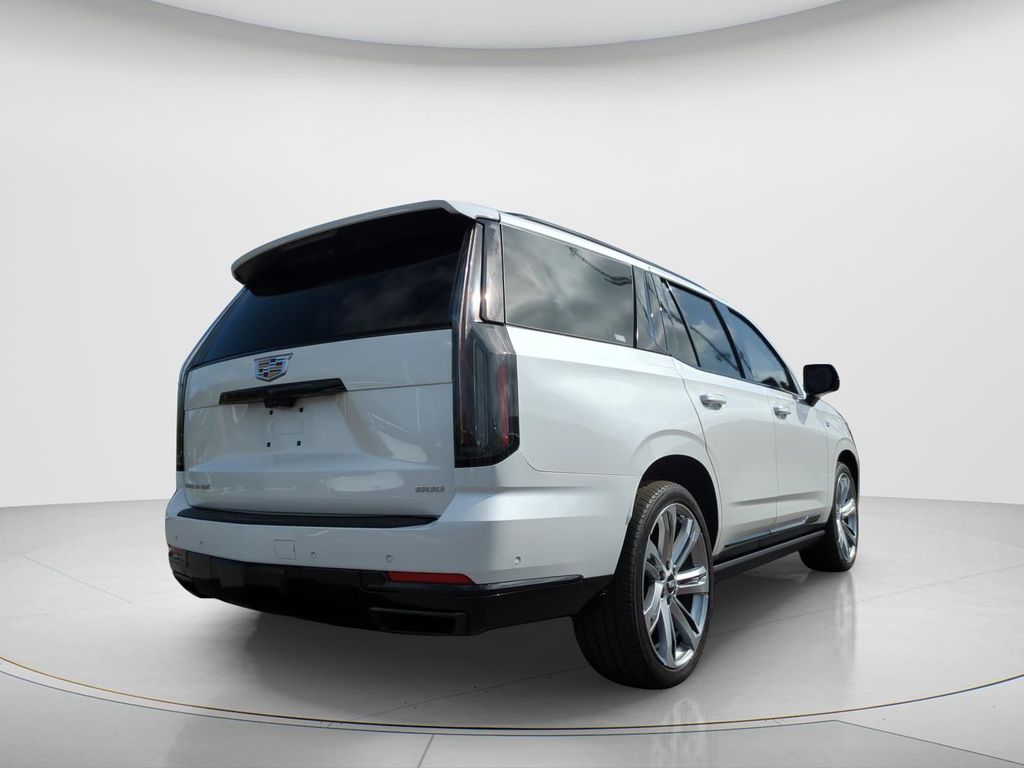 Used 2025 White Cadillac Sport Platinum image 5
