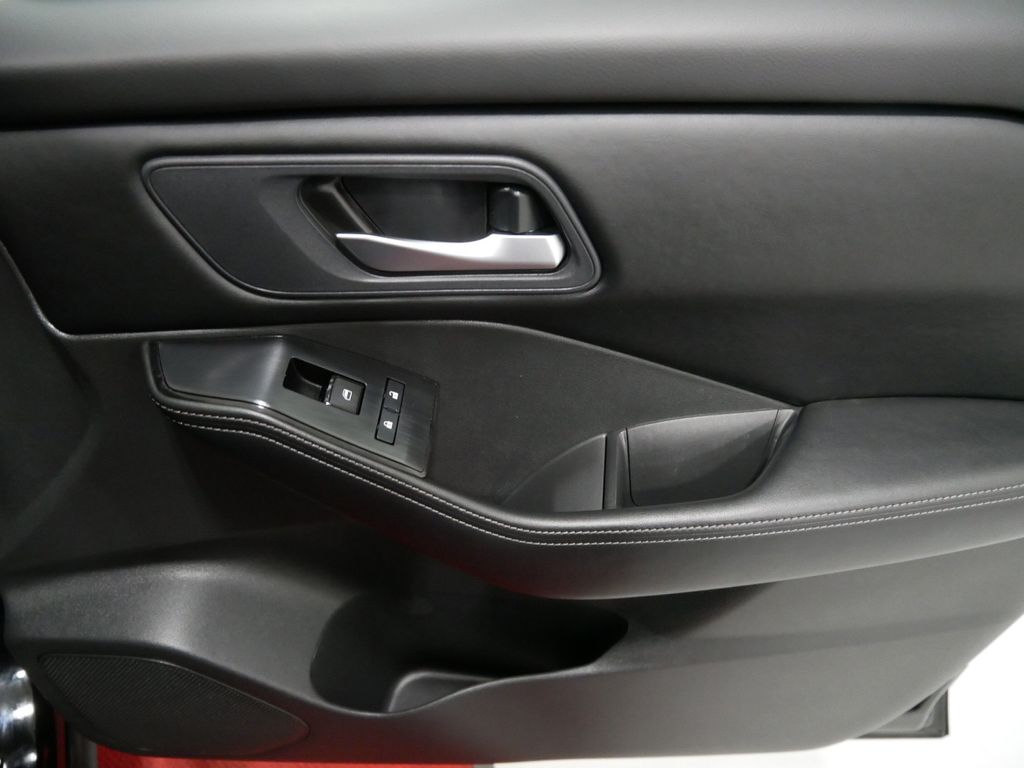 Used 2025 Nissan Rogue SUV