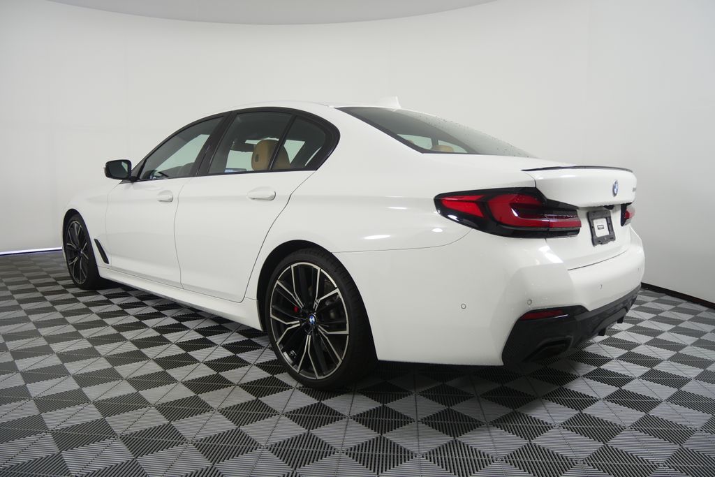Thumbnail: 2023 BMW 5 Series - 5