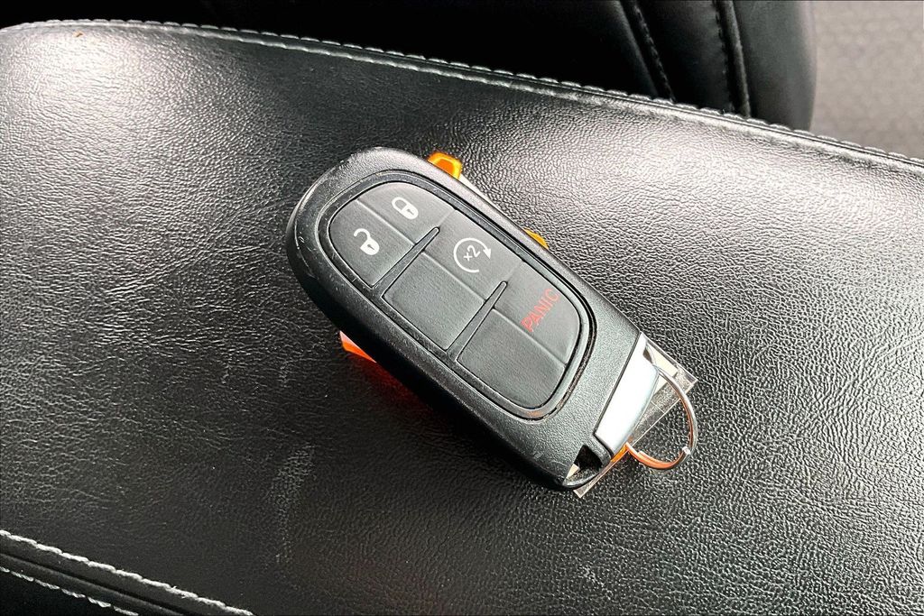 Used 2019 Jeep Cherokee SUV