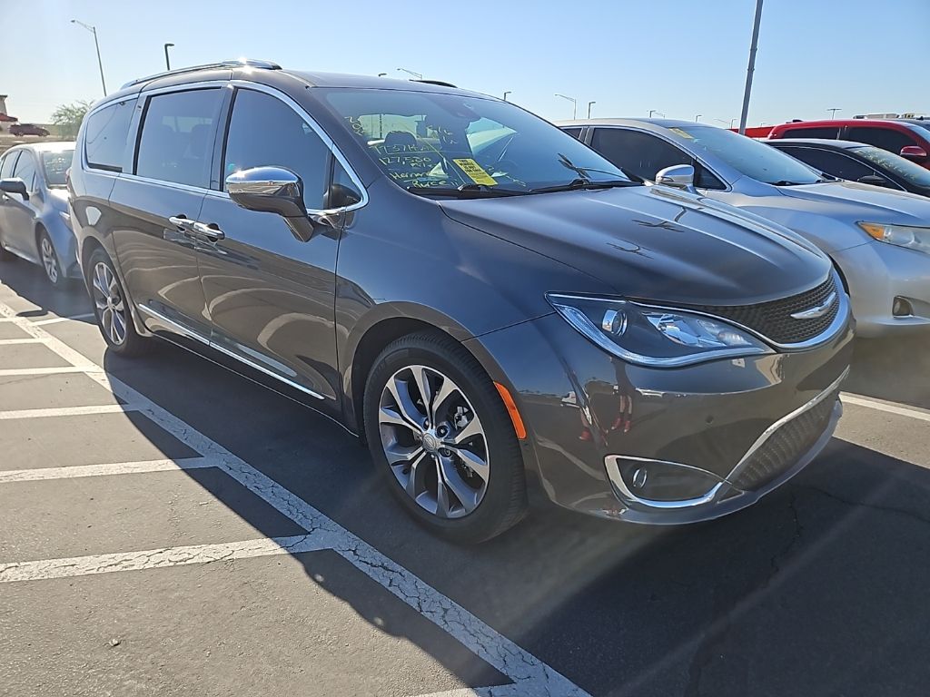 Thumbnail: 2020 Chrysler Pacifica - 4