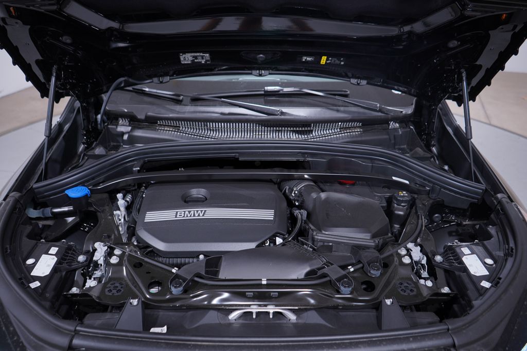 Thumbnail: 2025 BMW X1 - 16