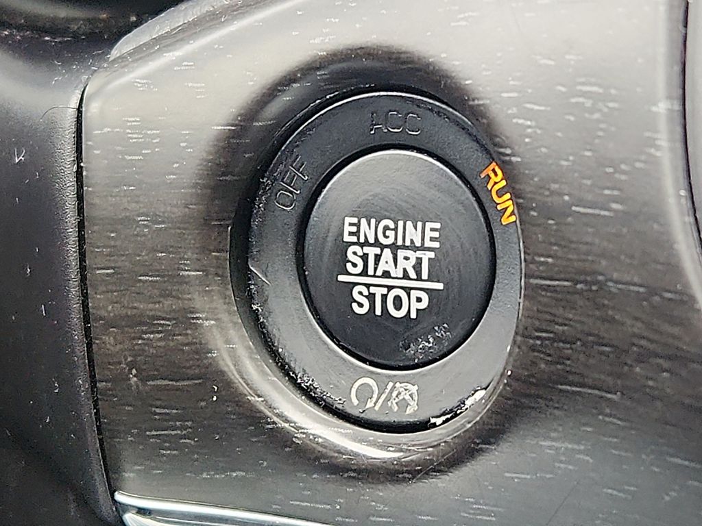 Thumbnail: 2018 Jeep Grand Cherokee - 28