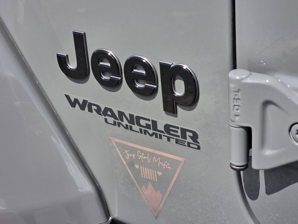 2022 Jeep Wrangler Unlimited Sahara High Altitude - 7