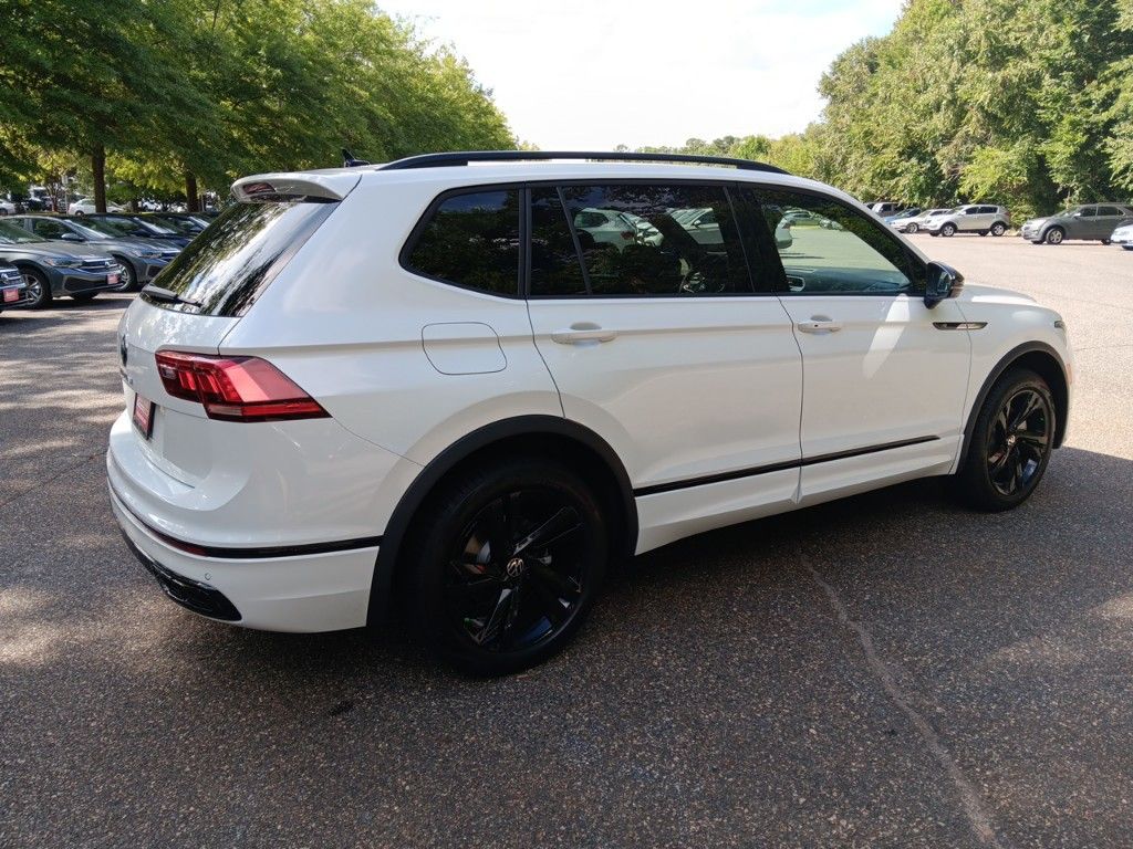 2024 Volkswagen Tiguan 2.0T SE R-Line Black 5