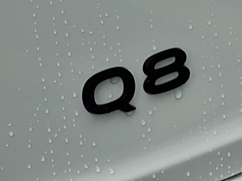 Thumbnail: 2026 Audi Q8 - 22