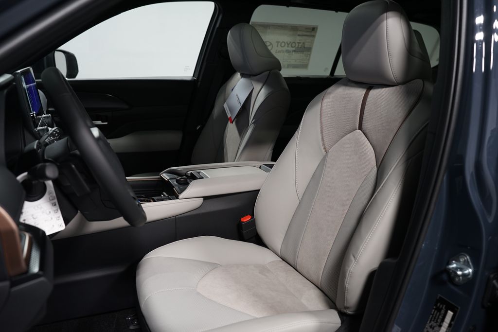 Thumbnail: 2026 Toyota Grand Highlander - 29