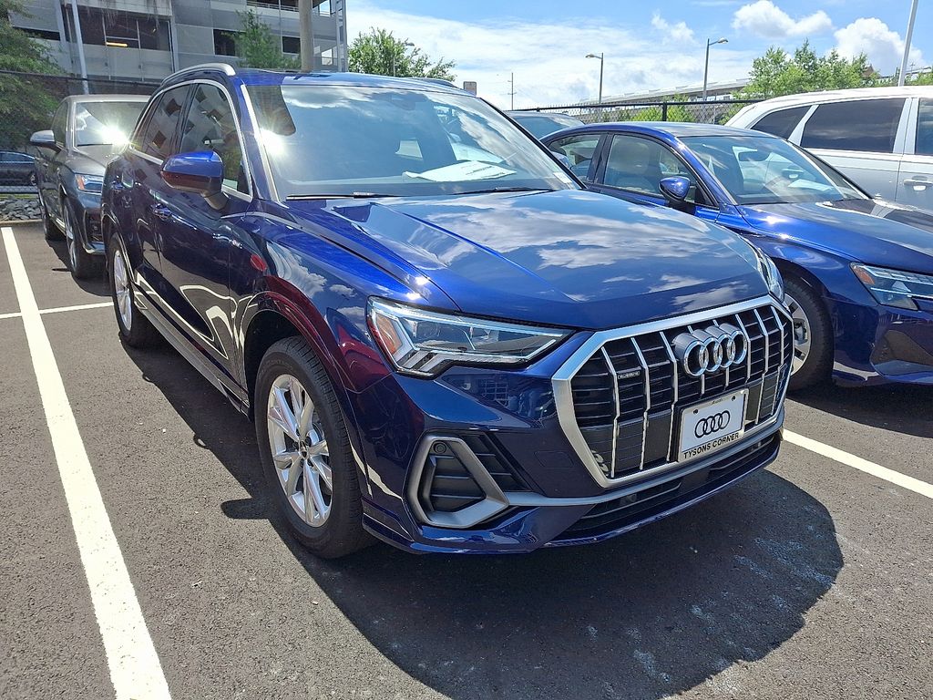Thumbnail: 2025 Audi Q3 - 3