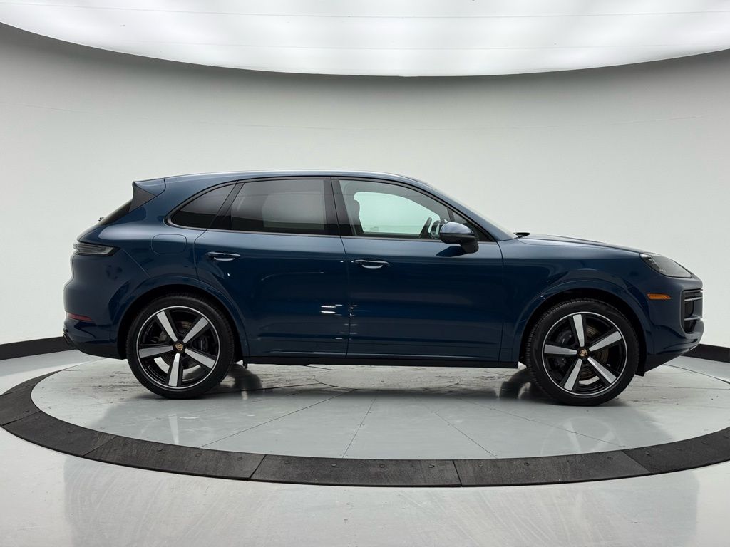 Thumbnail: 2025 Porsche Cayenne - 8