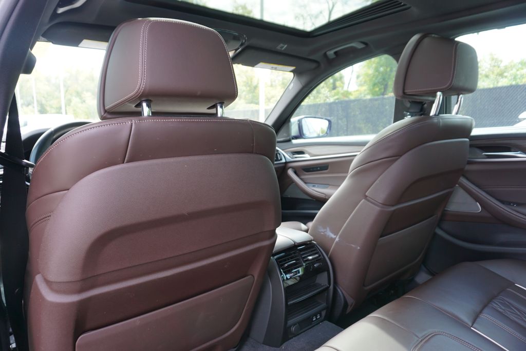 Thumbnail: 2021 BMW 5 Series - 14