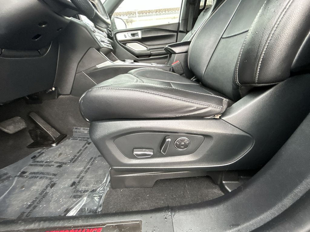 Thumbnail: 2020 Ford Explorer - 12