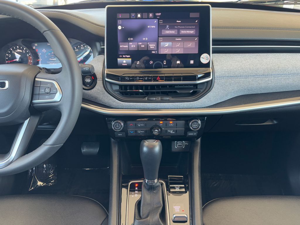Thumbnail: 2024 Jeep Compass - 14