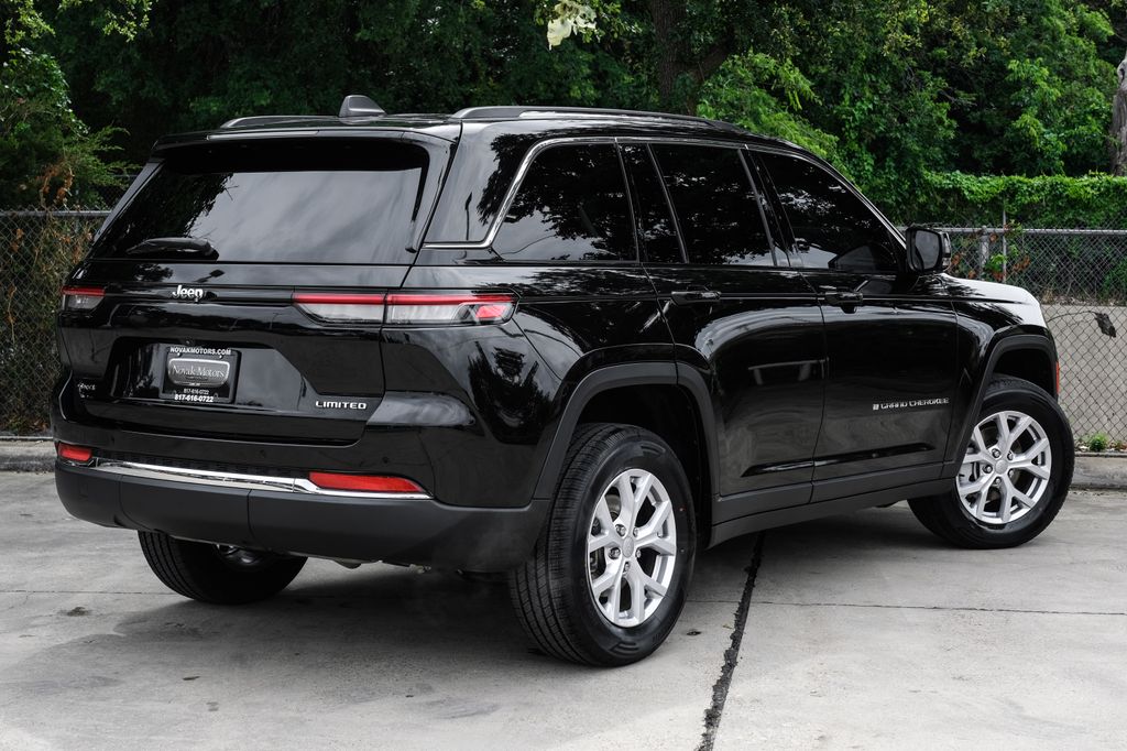 used 2022 Jeep Grand Cherokee car, priced at $29,300