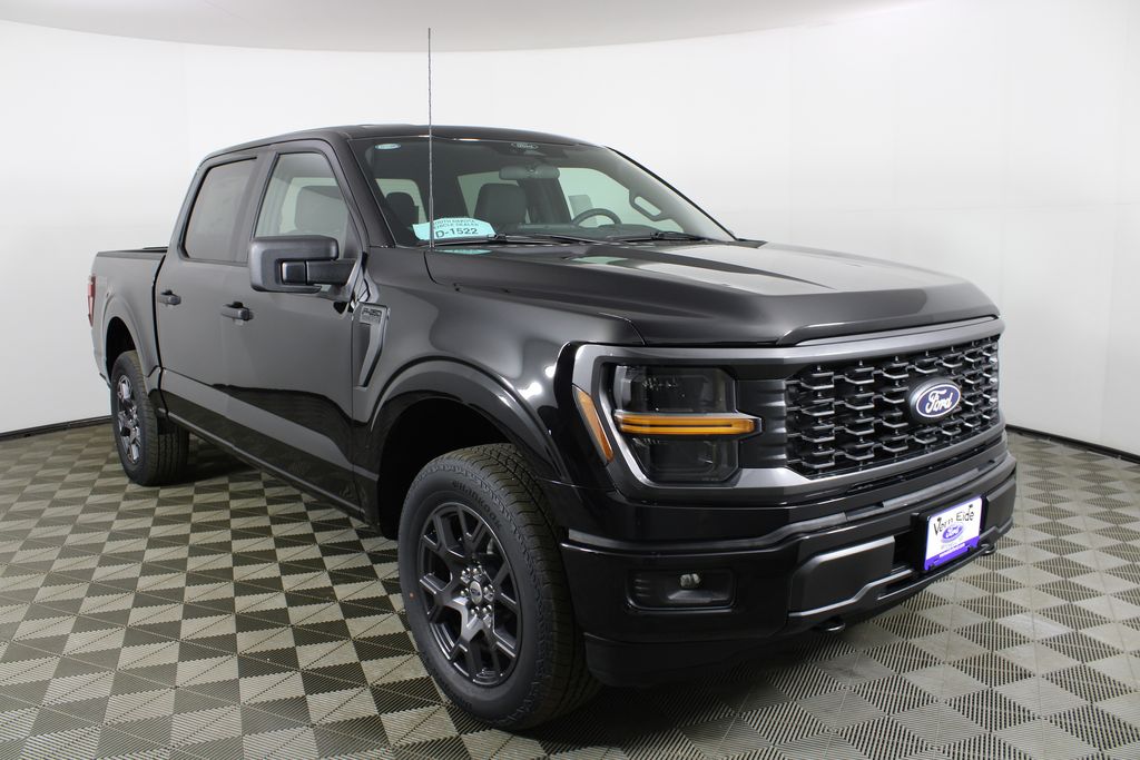Agate Black Metallic 2026 Ford F-150 Pickup Truck Four-Wheel Drive Automatic