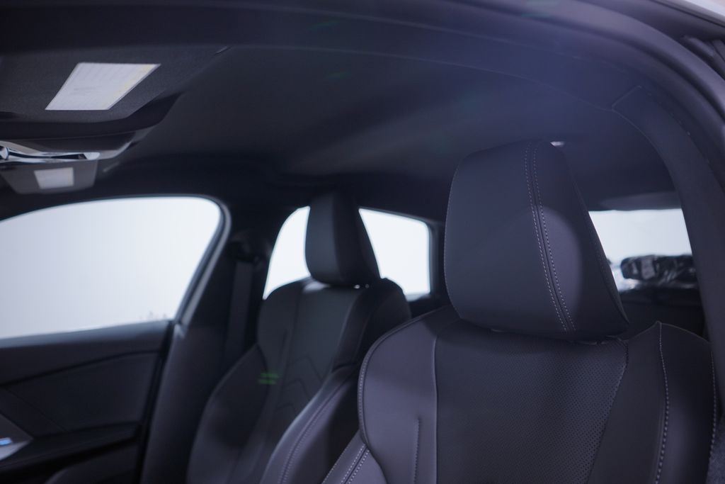 Thumbnail: 2026 BMW 2 Series - 8