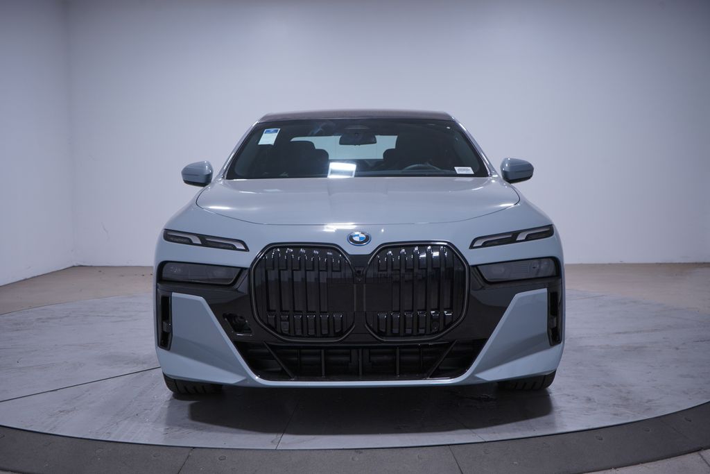 Thumbnail: 2025 BMW i7 - 4
