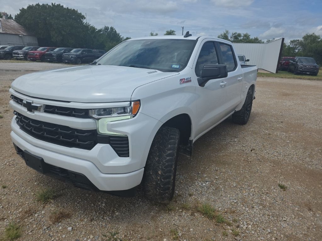 Summit White 2024 Chevrolet Silverado 1500 Pickup Truck Four-Wheel Drive Automatic