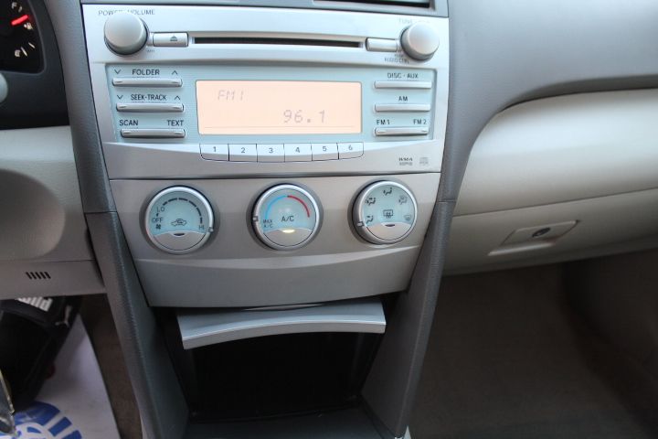 Used Car 2009 Toyota Camry  Le For Sale Under $10,000 In Georgetown, Texas